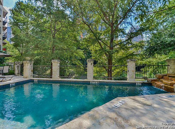 2nd image of 1022 NAVARRO ST #205