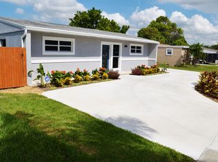 9431 Bloomfield Dr, Palm Beach Gardens, FL 33410