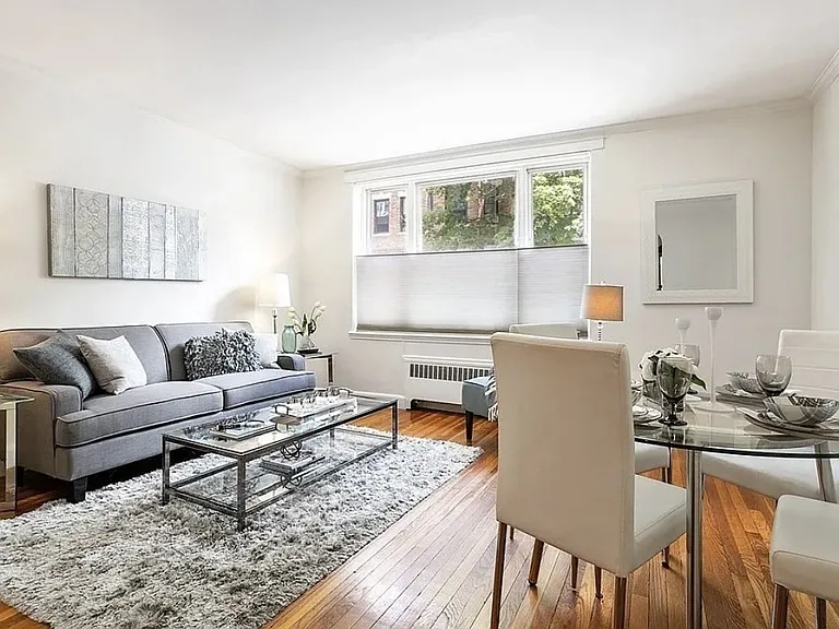 60 Sutherland Rd #1 — Photo 1