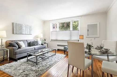 60 Sutherland Rd #1 Photo 1