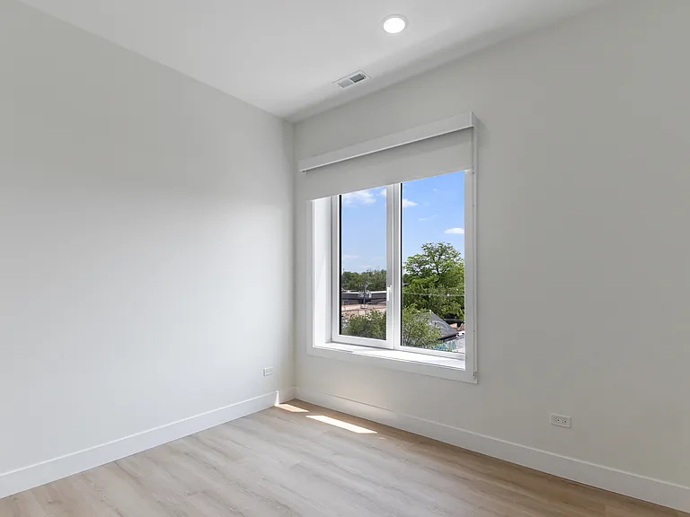 1628 N Damen Ave #401 — Photo 20