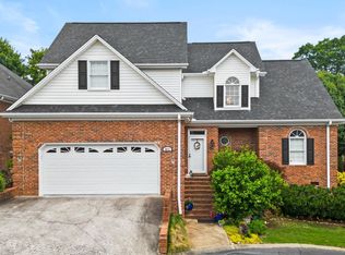 311 Greenview Cir, Greenville, SC 29609
