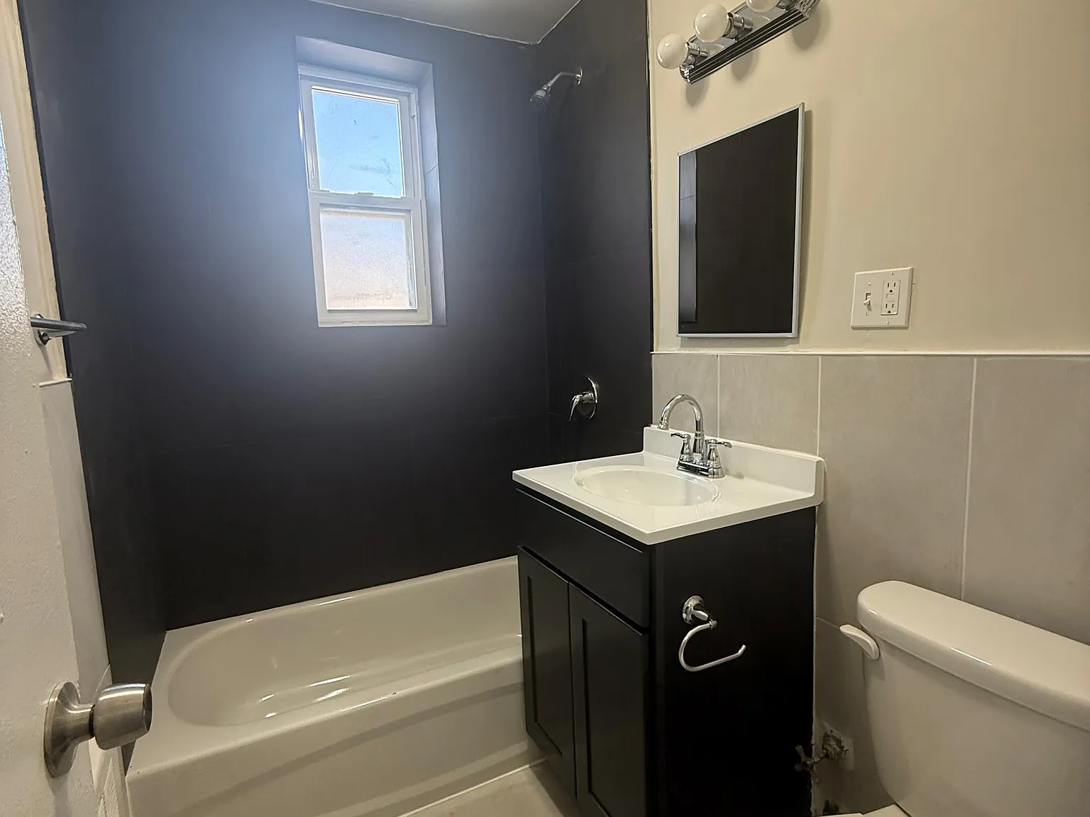 2 bed, $1,895 — Photo 3
