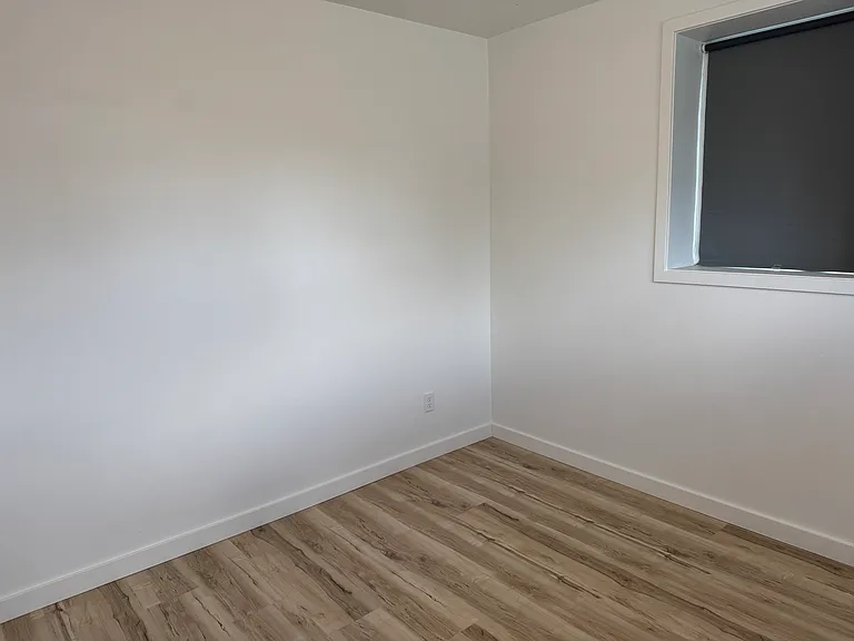 802 W Kemp Ave #1 — Photo 16