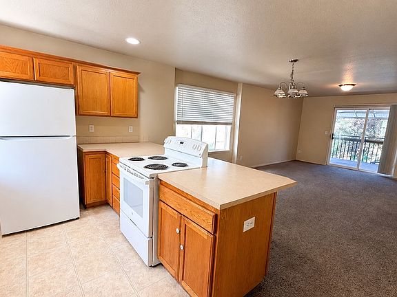 2nd image of 12135 SE Harold St