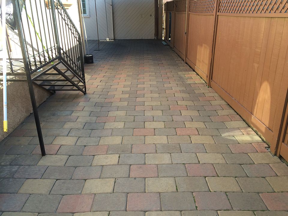 2nd image of 2016 Gaynor Ave