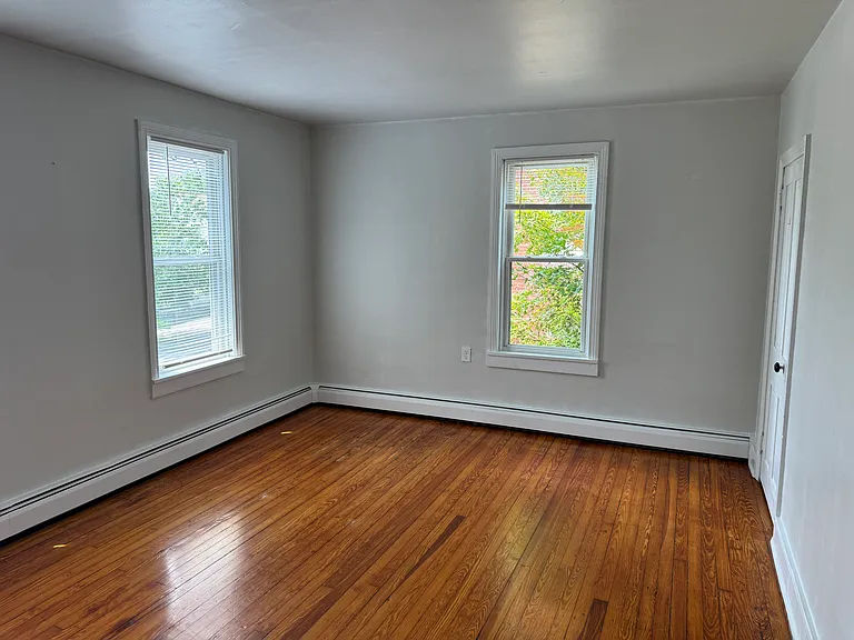 225 W Main St Apt 4 — Photo 18