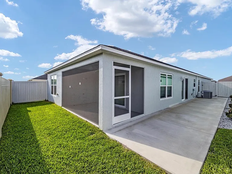 1374 Franklin Ct — Photo 11