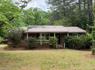 29186 Hunt Club Dr, Courtland, VA 23837