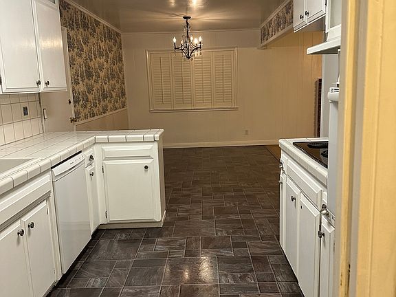 2nd image of 1331 E Vartikian Ave