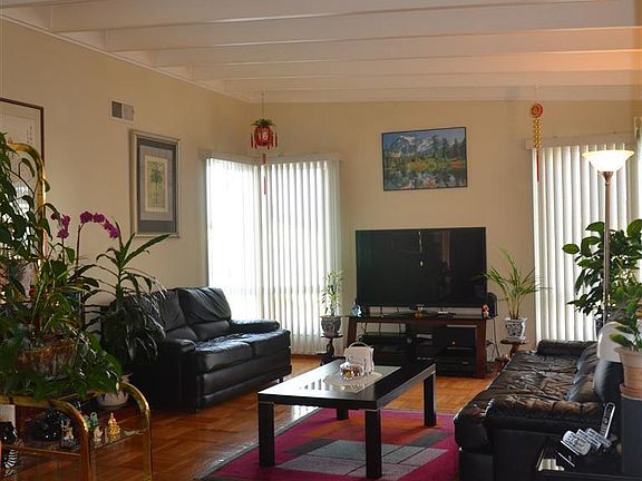 4th image of 36 Wavecrest Dr