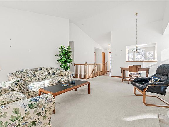4th image of 2044 Quail Cove Dr