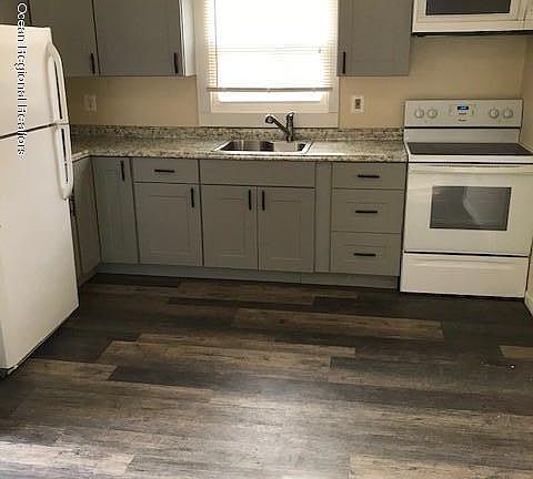 3rd image of 243 Carteret Ave APT 4