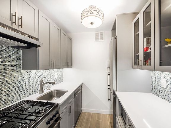 3rd image of 1010 3rd Ave #6H