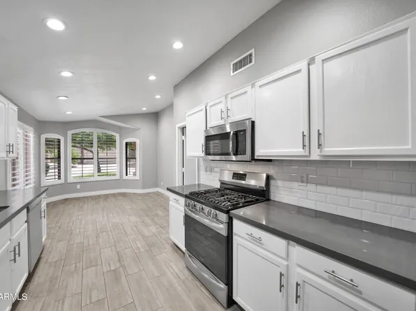 21828 N 48TH Place, Phoenix, AZ 85054
