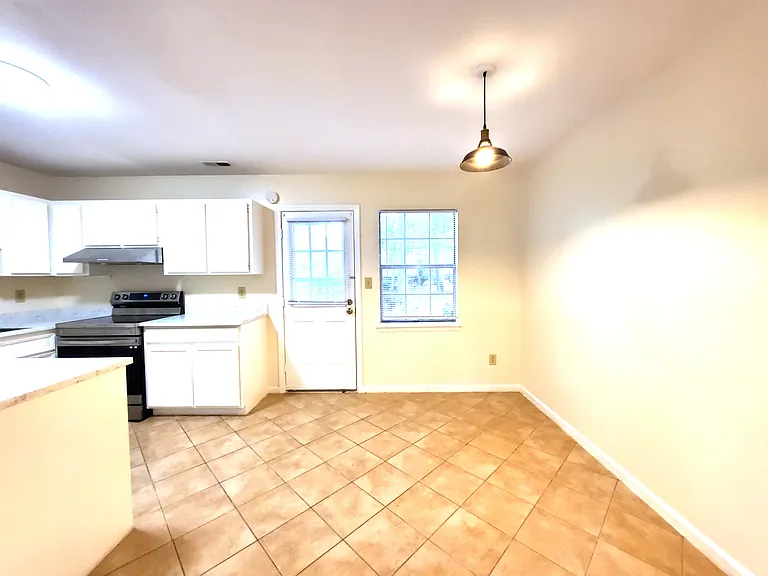 1002 Willow Dr #109 — Photo 8