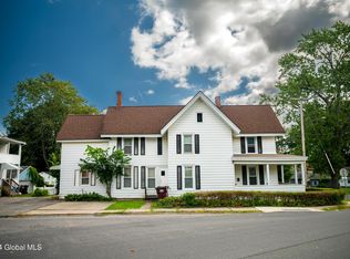 104 Lincoln St, Gloversville, NY 12078
