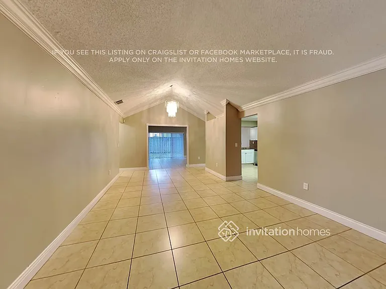 13750 SW 181st Ter — Photo 3