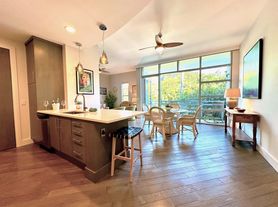 365 SE 6th Ave