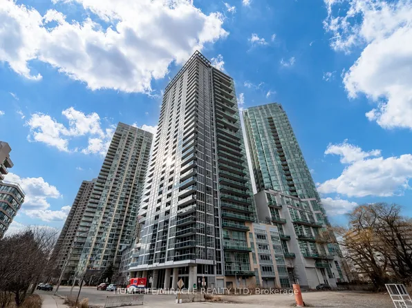 223 Webb Dr, Mississauga, ON