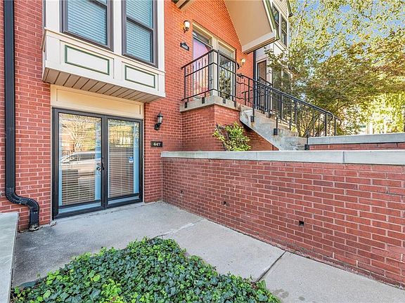 4th image of 447 W 10th St Unit 1