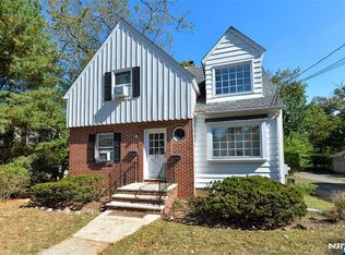 65 Park Ave, Allendale, NJ