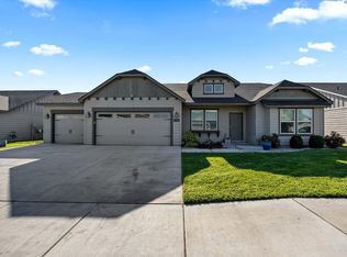 5806 Wallowa Ln, Pasco, WA 99301