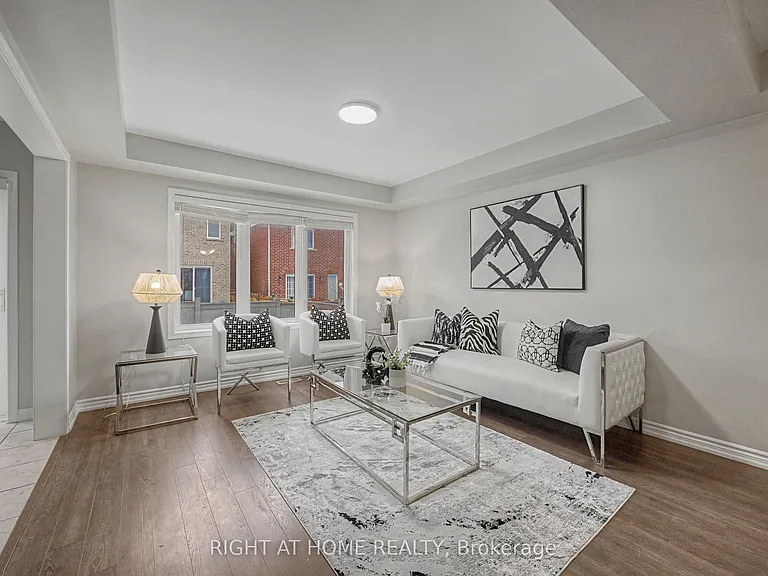 1235 Mulroney Hts — Photo 16