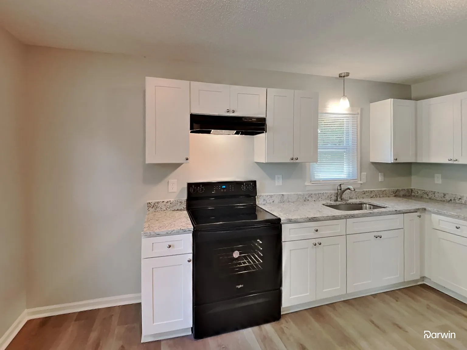 3 bed, 2.0 bath, 1056 sqft, $1,465 — Photo 3