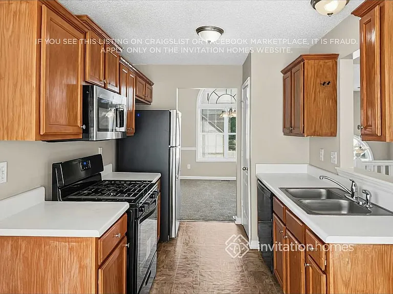 73 Richmond Dr — Photo 9