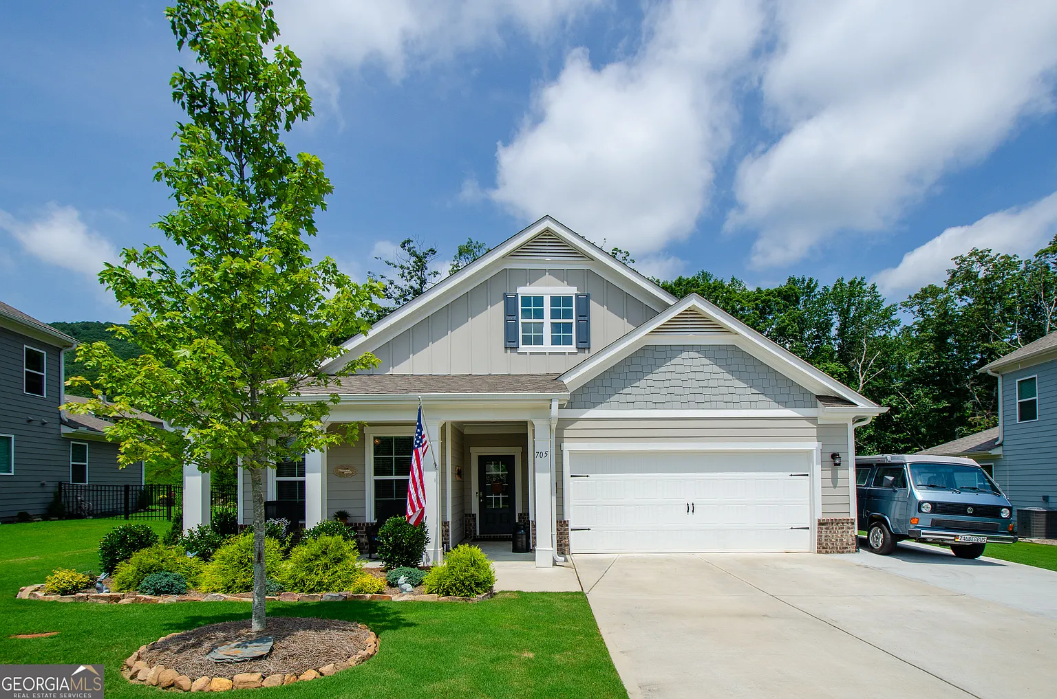 705 Broken Arrow photo 1