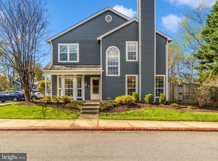 956 Breakwater Dr, Annapolis, MD 21403