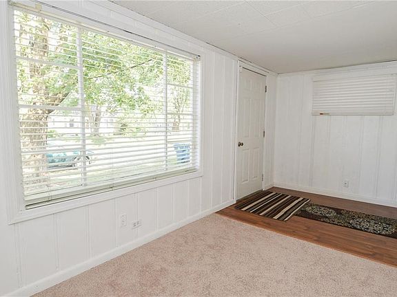 4th image of 2542 S McClure St