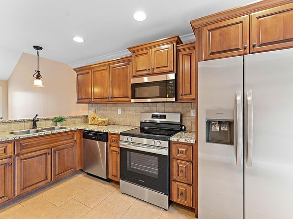 4th image of 1727 Stone Castle Dr NE