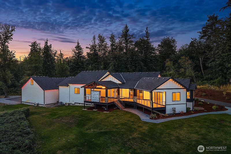 4th image of 20225 230th Avenue SE