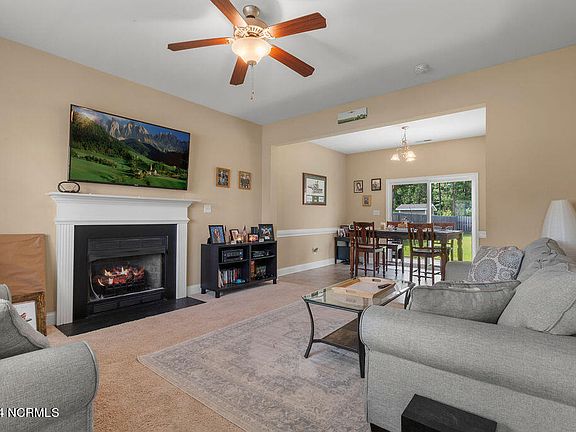 4th image of 209 Admiral Ct