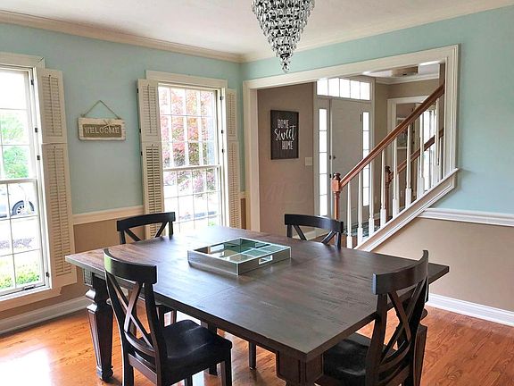 4th image of 1206 Breakers Ct