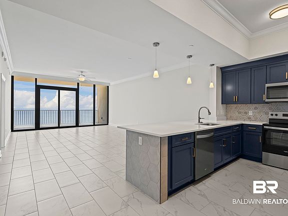 4th image of 533 E Beach Blvd #2403