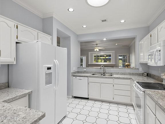 4th image of 1816 Bond Cir