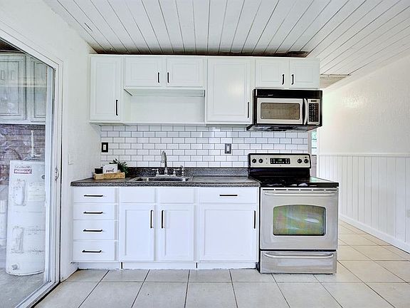 3rd image of 131 Wiggins Ave