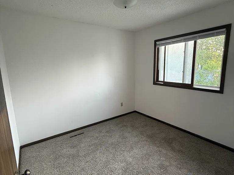 3915 Southlawn Rd #3915 — Photo 12