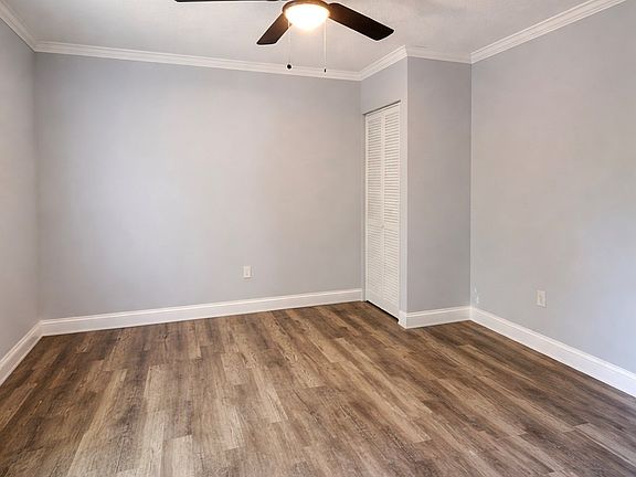 5th image of 800 E Gordon St