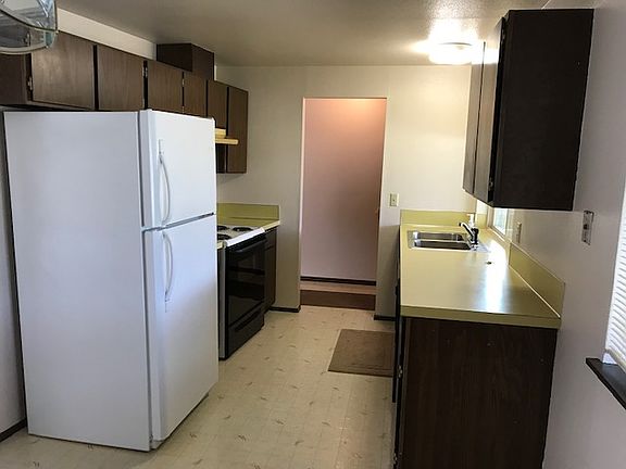 5th image of 1406 Jensen Ave