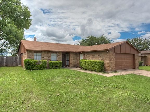 2nd image of 7532 Parkwood Ln