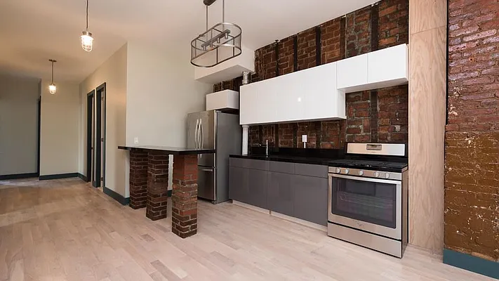 Rented by Nooklyn NYC LLC | media 113