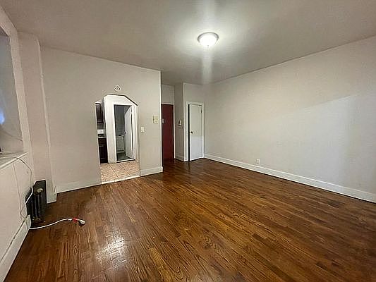 3rd image of 2240 Pacific St APT 1