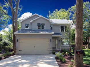 1060 Honey Lake Rd, Lake Zurich, IL 60047