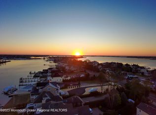 23 4th St, Brick, NJ 08724