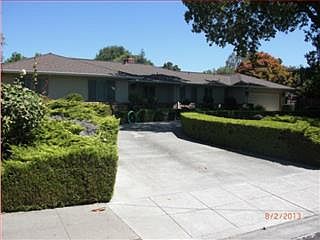 3rd image of 1075 Pomeroy Ave