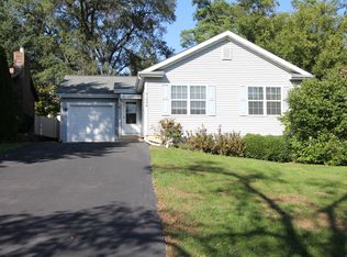 21296 W Spruce Rd, Lake Zurich, IL 60047